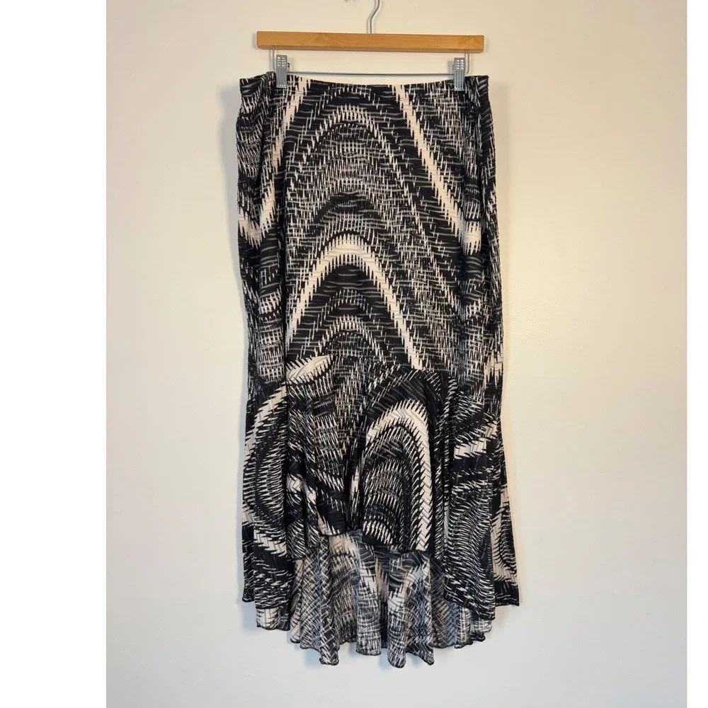 Boho Christopher & Banks Women XL High Low Maxi Skirt Black White Abstract Print